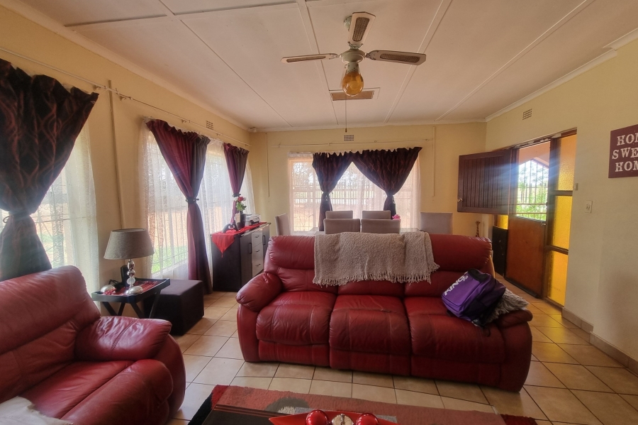 3 Bedroom Property for Sale in Roosheuwel North West